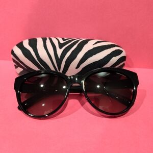 New Christian Siriano Stylish Black Sunglasses with Pink Zebra Case And Cloth